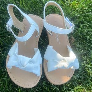 ⭐️Sarah Jayne White Sandals with Knotted Detail